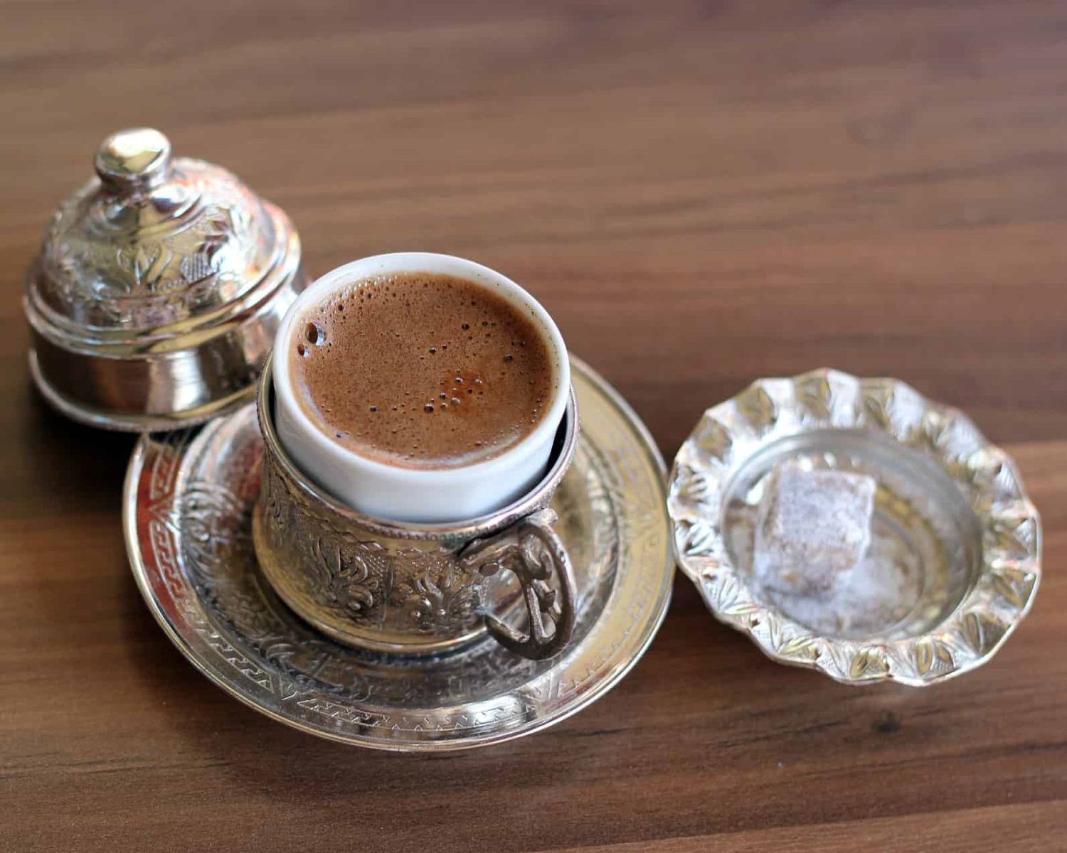 how to make traditional Turkish coffee